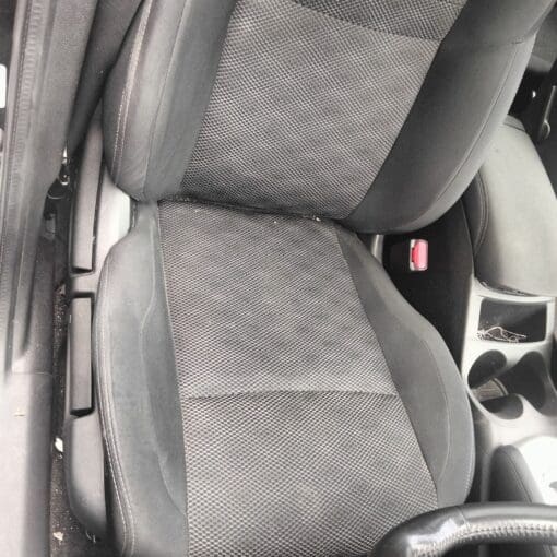 NISSAN QASHQAI J11 2014-2019 DRIVER SIDE FRONT SUEDE FEBRIC SEAT COMPLETE GREY - Image 2