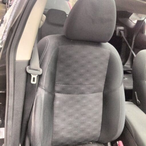 NISSAN QASHQAI J11 2014-2019 DRIVER SIDE FRONT SUEDE FEBRIC SEAT COMPLETE GREY - Image 3