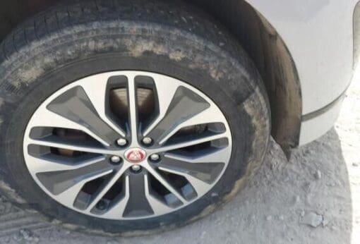 JAGUAR I PACE S 2022 EV400 ELECTRIC BREAKING WHEEL NUTS FOR SPARES GREY ETC - Image 9