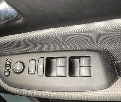 HONDA JAZZ MK5 2020-2023 DRIVER SIDE FRONT DOOR CARD TRIM WITH WINDOW SWITCH - Image 2