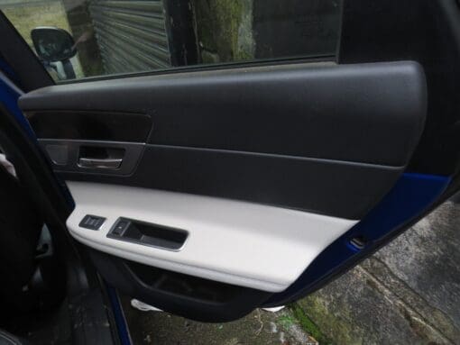 JAGUAR XF 2015-2021 O/S/R DRIVERS SIDE REAR RIGHT DOOR COMPLETE WITH GLASS - Image 4
