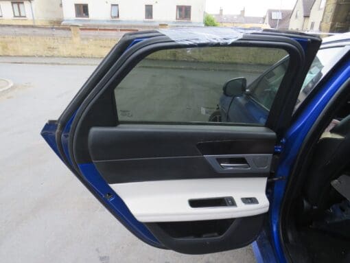 JAGUAR XF 2015-2021 N/S/R PASSENGER SIDE REAR LEFT DOOR WITH DROP GLASS COMPLETE - Image 4