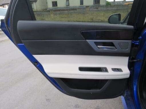 JAGUAR XF 2015-2021 N/S/R PASSENGER SIDE REAR LEFT DOOR WITH DROP GLASS COMPLETE - Image 5