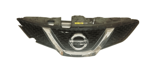 NISSAN QASHQAI J11 2014-2020 FRONT BUMPER GRILL WITH CAMERA CHROME BADGE DAMAGED