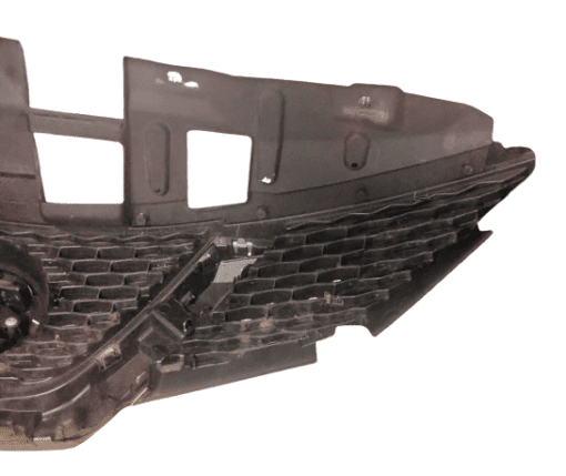 NISSAN QASHQAI J11 2014-2020 FRONT BUMPER GRILL WITH CAMERA CHROME BADGE DAMAGED - Image 7