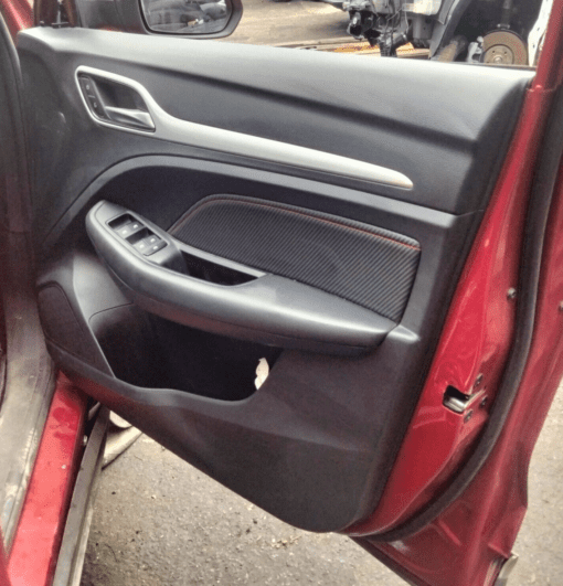 MG ZS 2017-2022 DRIVER SIDE FRONT LEATHER DOOR CARD TRIM IN RED STITCHING