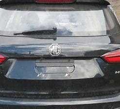 MG HS 2018-2021 REAR TAILGATE BOOT LID SHELL WITH SCREEN ONLY MINT CONDTION
