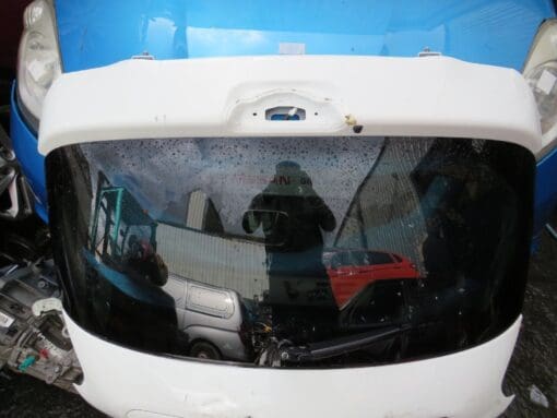 NISSAN JUKE F15 2010-2019 TAILGATE BOOTLID WITH GLASS SCREEN - Image 2