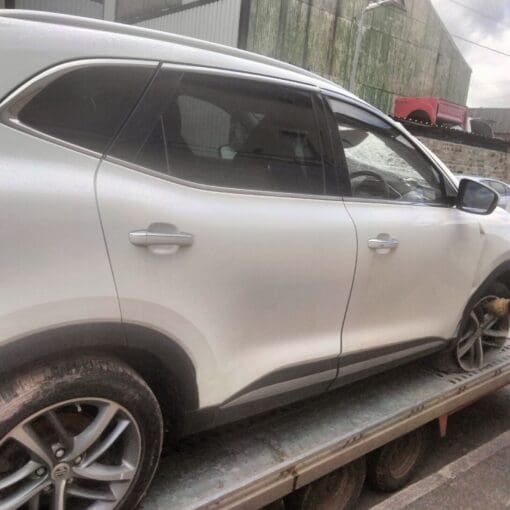 MG HS 2018-2023 1.5 PETROL AUTO BREAKING WHEEL NUTS FOR SPARES WHITE ETC - Image 4
