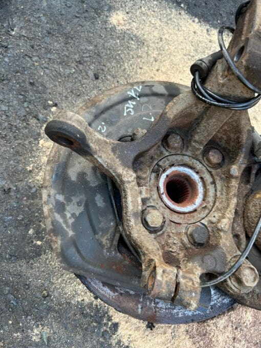 NISSAN JUKE 2010-2019 F15 N/S/F HUB DRIVERS SIDE FRONT HUB COMPLETE - Image 4