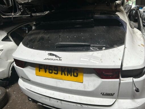 JAGUAR E PACE 2.0 DIESEL 204DT 2017-2022 GENUINE TAILGATE WITH SCREEN IN WHITE - Image 2