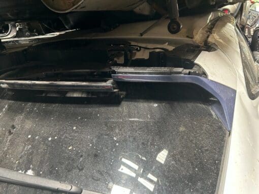 JAGUAR E PACE 2.0 DIESEL 204DT 2017-2022 GENUINE TAILGATE WITH SCREEN IN WHITE - Image 3