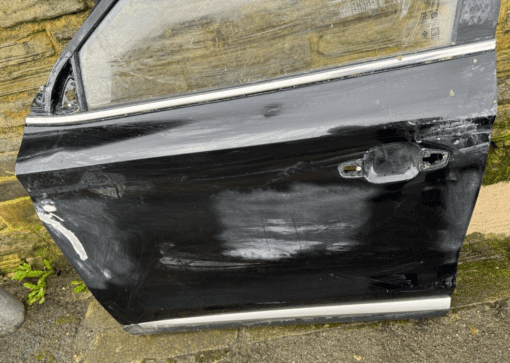 MG ZS SUV 2017-2023 N/S/F PASSENGER SIDE FRONT GENUINE COMPLETE DOOR *DAMAGED* - Image 3