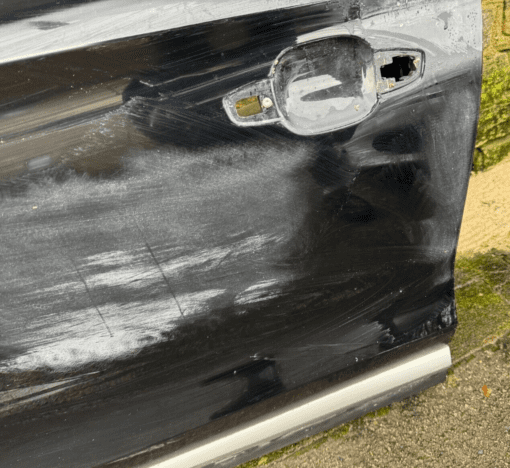 MG ZS SUV 2017-2023 N/S/F PASSENGER SIDE FRONT GENUINE COMPLETE DOOR *DAMAGED* - Image 6