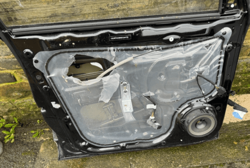 MG ZS SUV 2017-2023 N/S/F PASSENGER SIDE FRONT GENUINE COMPLETE DOOR *DAMAGED* - Image 8