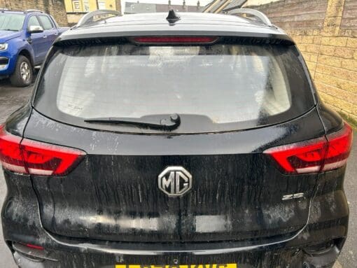 MG ZS MK2 2020-2023 REAR BOOT TAILGATE SHELL PANEL WITH SCREEN BLACK *DAMAGED*