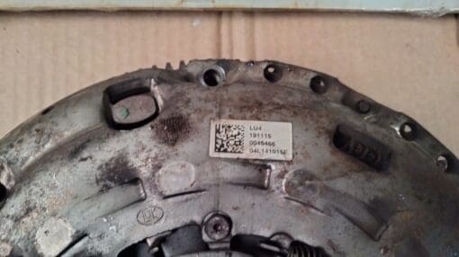 VOLKSWAGEN GOLF MK7 2012-2016 2.0 DIESEL GENUINE FLYWHEEL CLUTCH KIT 04L141015E - Image 2