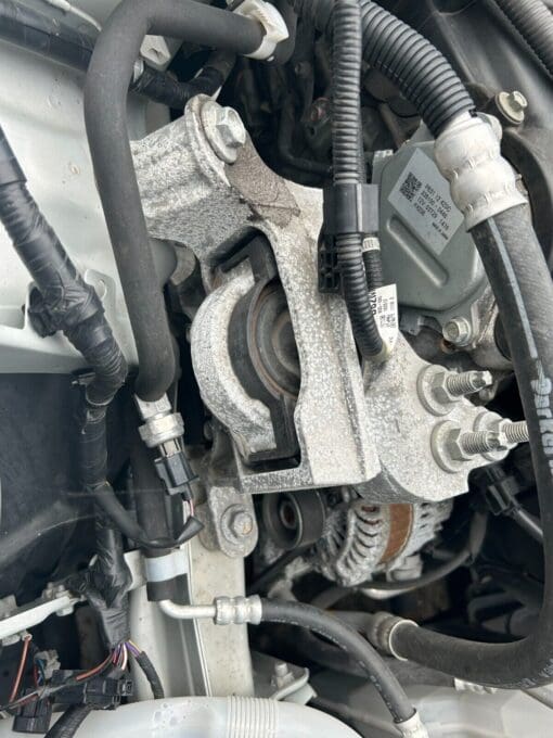 MAZDA CX-3 HATCHBACK 2015-2019 2.0 PETROL SPORT GENUINE ENGINE MOUNT COMPLETE