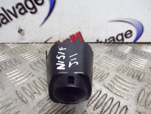 NISSAN QASHQAI J11 2014-2020 N/S/F FRONT LEFT PARKING SENSOR & COVER 28438-4EA0A