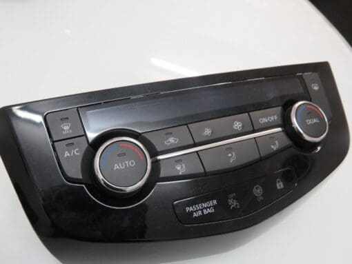 NISSAN QASHQAI J11 2014-2020 GENUINE HEATER CLIMATE CONTROL PANEL 27500-4EA0A - Image 2