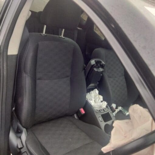 NISSAN QASHQAI J11 2014-2020 DRIVER SIDE FRONT SUEDE FABRIC SEAT IN GREY - Image 2