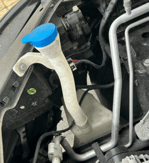 MG ZS 2019-2022 GENUINE WASHER BOTTLE COMPLETE WITH MOTOR/PUMP - Image 2