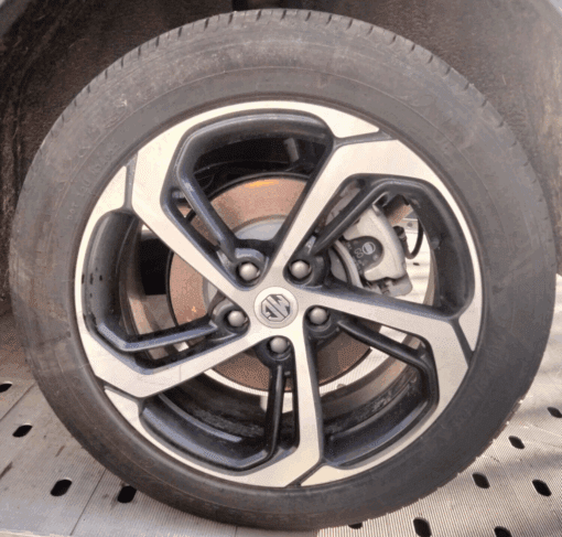 MG HS SUV 2018-2024 18" 5-SPOKE ALLOY WHEEL RIM WITH TYRE 235/50/R18