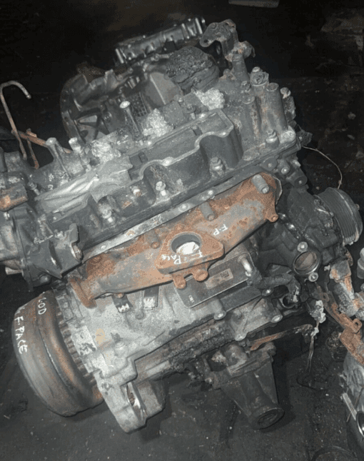 JAGUAR F-PACE 2.0 DIESEL ENGINE COMPLETE SLIGHTLY BURNT CASING SPARE OR REPAIRS - Image 3