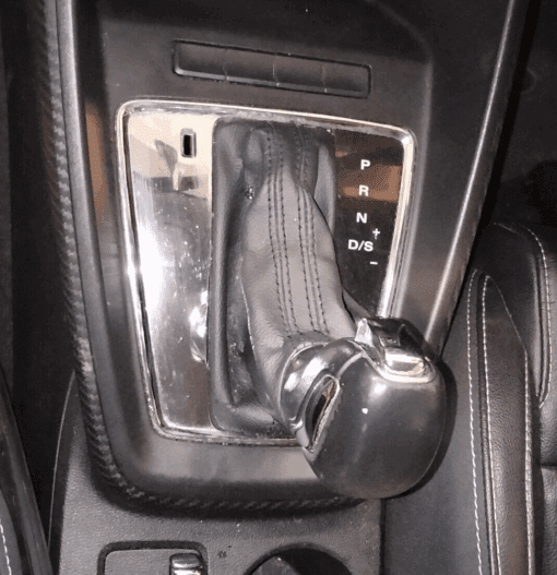 MG ZS 2017-2021 1.0LTR PETROL  AUTO GEAR LEVER SLECTOR SHIFTER GENUINE