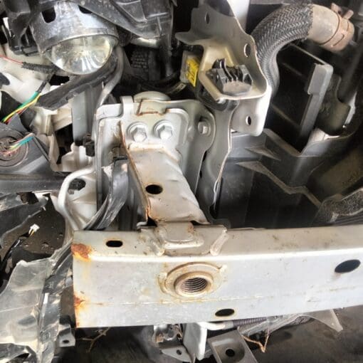 TOYOTA AURIS 2014-2018 1.8LTR HYBRID FRONT BUMPER REINFORCEMENT BAR WITH BLOCKS - Image 3