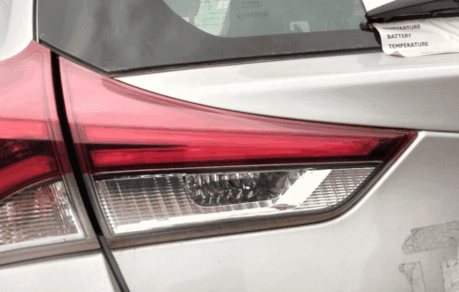 TOYOTA AURIS 2014-2018 PASSENGER SIDE REAR  INNER TAIL LIGHT LAMP GENUINE