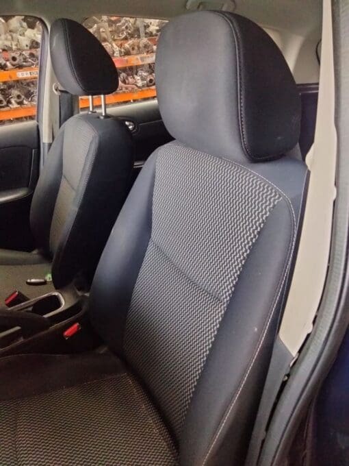 NISSAN PULSAR MK3 2013-2018 PASSENGER  SIDE FRONT SEAT COMPLETE - Image 3
