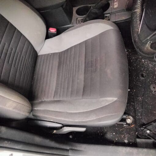 TOYOTA AURIS 2014-2018 1.8LTR AUTO HYBRID DRIVER SIDE FRONT SEAT IN FABRIC - Image 2