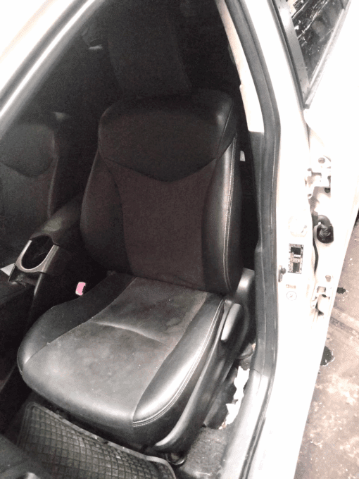 TOYOTA PRIUS MK3 2009-2015 PASSENGER SIDE FRONT SEAT COMPLETE  IN GREY