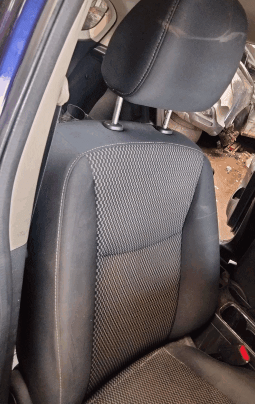 NISSAN PULSAR MK3 2013-2018 DRIVER SIDE FRONT SEAT COMPLETE - Image 2