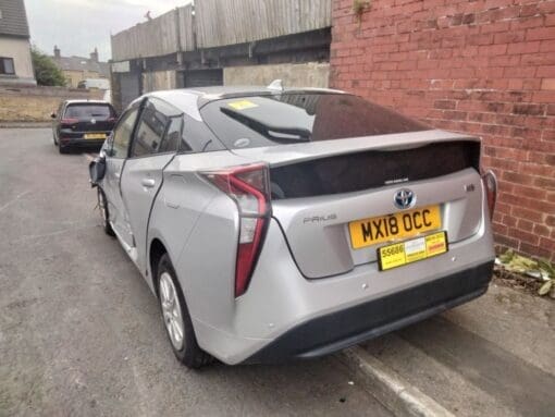 TOYOTA PRIUS 2018 1.8LTR  HYBRID ELE  BREAKING WHEEL NUTS FOR SPARES SILVER - Image 2