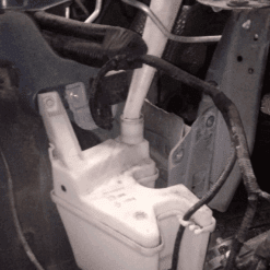 NISSAN PULSAR MK3 2013-2018 1.2 PETROL AUTO WINDSCREEN WASHER BOTTLE