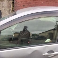 TOYOTA PRIUS MK4 2015-2022 PASSENGER SIDE FRONT WINDOW DROP GLASS GENUINE