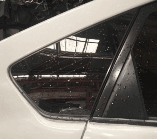 TOYOTA PRIUS MK3 2009-2015 DRIVER SIDE REAR QUARTER GLASS TINTED BLACK