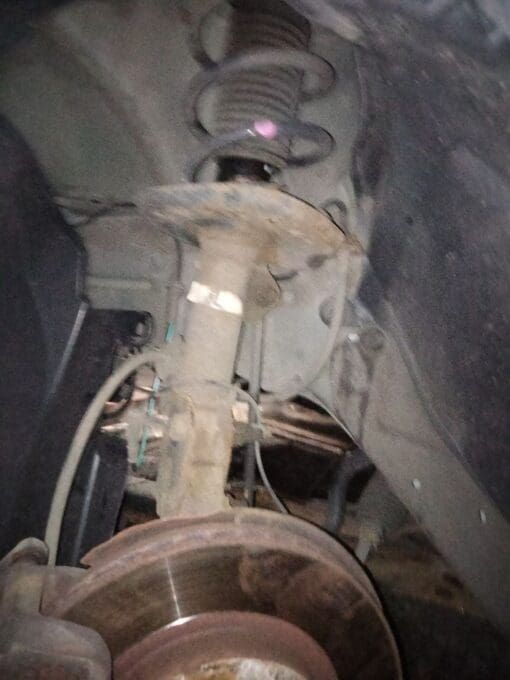 NISSAN PULSAR MK3 2013-2018  1.2 PETROL AUTO PASSENGER SIDE FRONT SUSPENSION LEG - Image 2